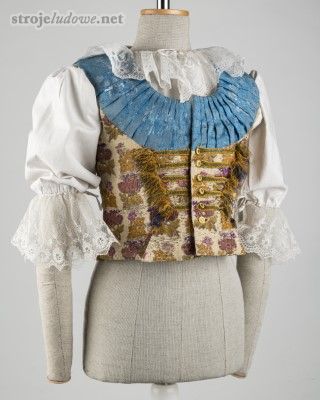 Wierzcheń ślubny do&nbsp;stroju rozbarskiego, Siemianowice Śląskie, początek XX&nbsp;w. Ze&nbsp;zbiorów Muzeum Górnośląskiego w&nbsp;Bytomiu.