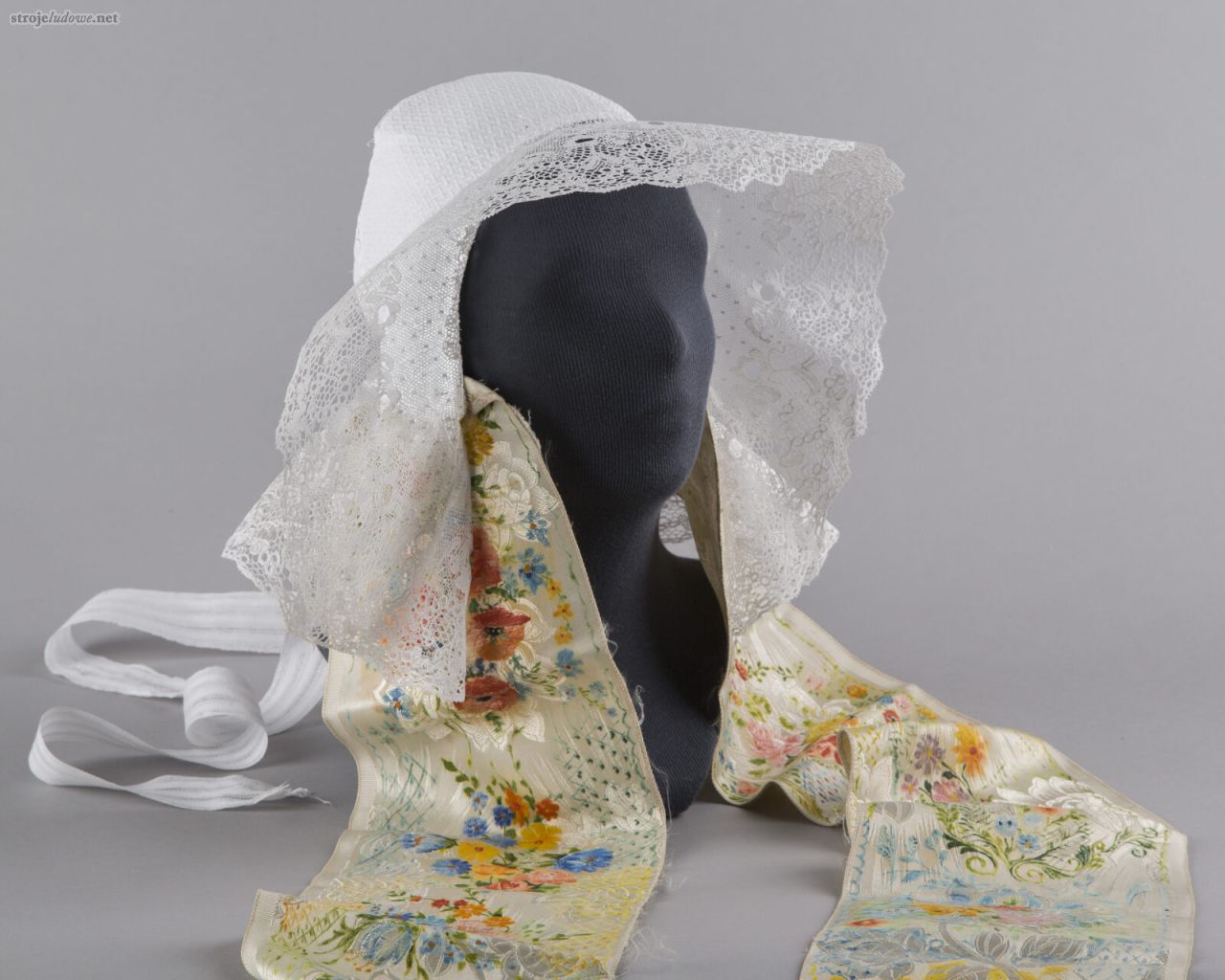 Czepiec buda, Rozbark (Bytom), l. 30. XX&nbsp;w. Ze&nbsp;zbiorów Muzeum Górnośląskiego w&nbsp;Bytomiu.