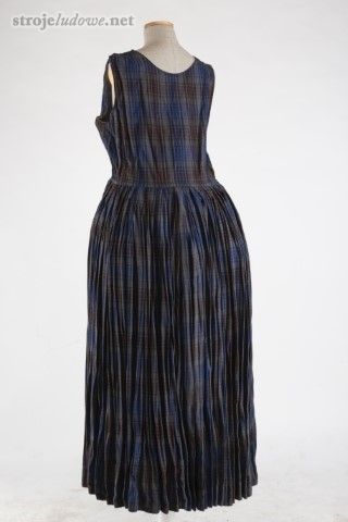 Kiecka zimowa na&nbsp;codzienne wyjścia, Orzech, 1930&nbsp;r. Ze&nbsp;zbiorów Muzeum Górnośląskiego w&nbsp;Bytomiu.