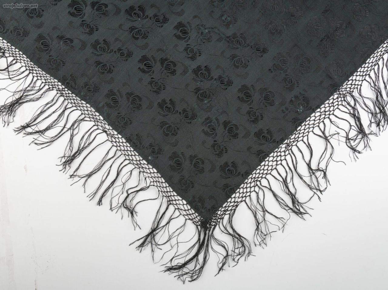 Chusta <em>morejowo</em> do&nbsp;stroju rozbarskiego, Kozłowa Góra (Piekary Śląskie), początek XX&nbsp;w. Ze&nbsp;zbiorów Muzeum Górnośląskiego w&nbsp;Bytomiu.