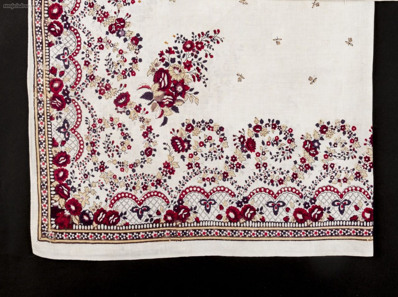 <em>Purpurka z&nbsp;makiem</em>, Piekary Śląskie, początek XX&nbsp;w. Ze&nbsp;zbiorów Muzeum Górnośląskiego w&nbsp;Bytomiu.