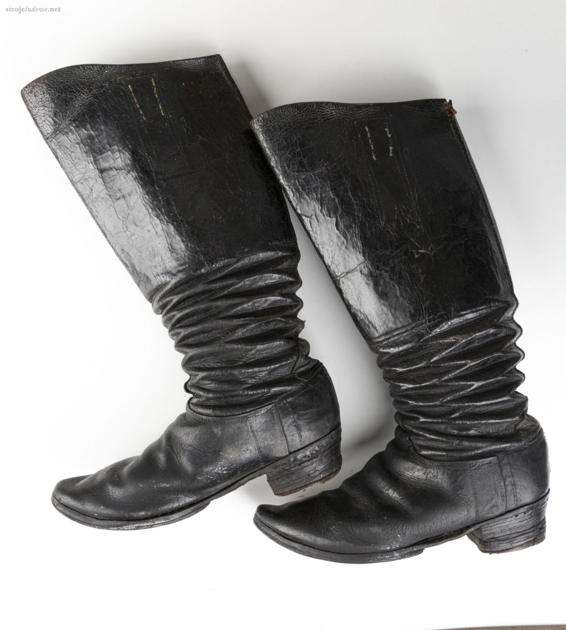 <em>Kropy z organkami</em> do stroju rozbarskiego, Szarlej (Piekary Śląskie), około 1920 r. Ze zbiorów Muzeum Górnośląskiego w Bytomiu.
