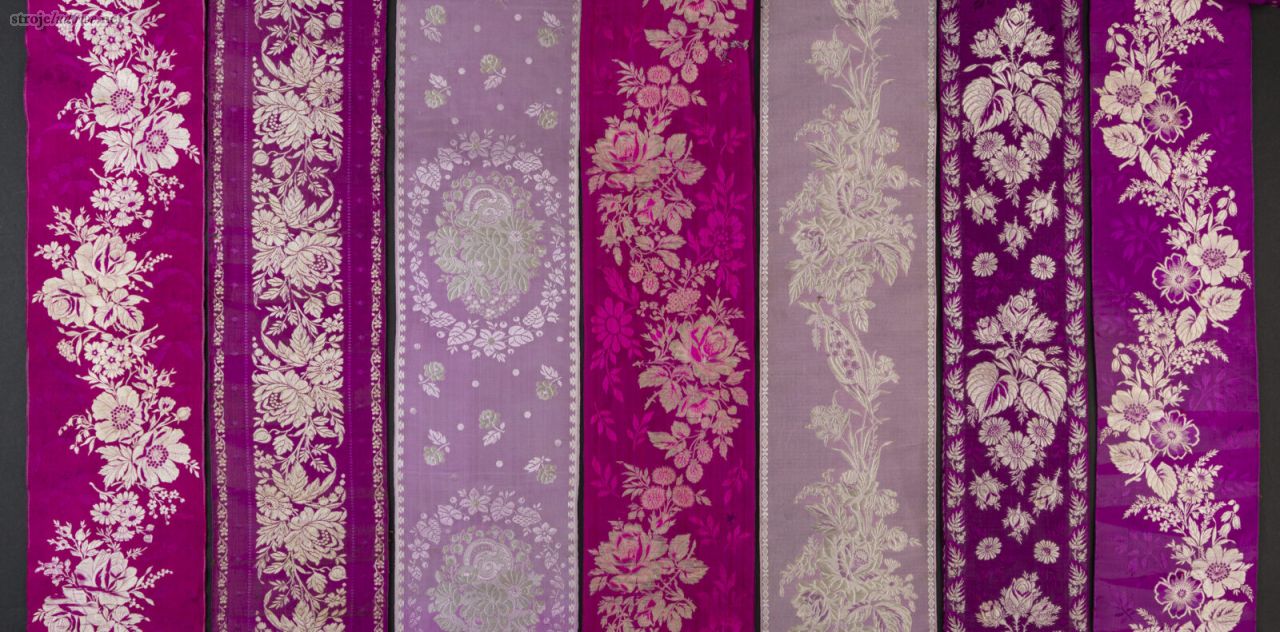 Przykłady wstążek do&nbsp;stroju rozbarskiego, lata 20. – 40. XX&nbsp;w. Ze&nbsp;zbiorów Muzeum Górnośląskiego w&nbsp;Bytomiu.