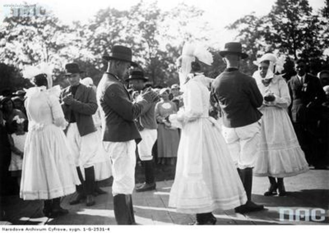 Dożynki w Krobii - tańce ludowe, 1934 r., Narodowe Archiwum Cyfrowe