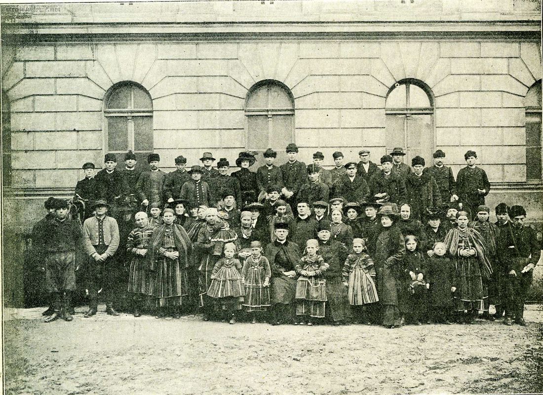 Wycieczka Księżaków w Warszawie, fot. J. Niekrasz, , Ziemia, t. 2, 1911