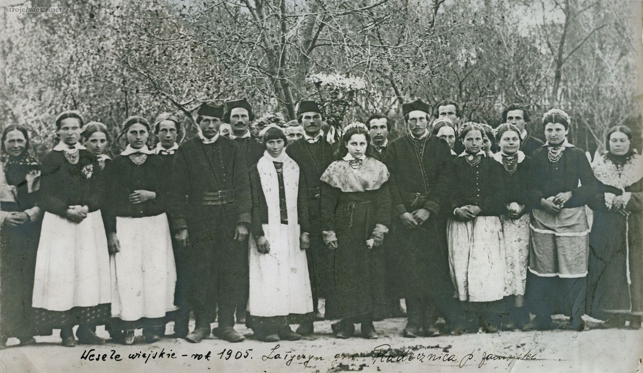 Wesele  wiejskie, Latyczyn, gmina Radecznica, pow. zamojski, 1905 r. fot. NN, ze zbiorów Muzeum Zamojskiego