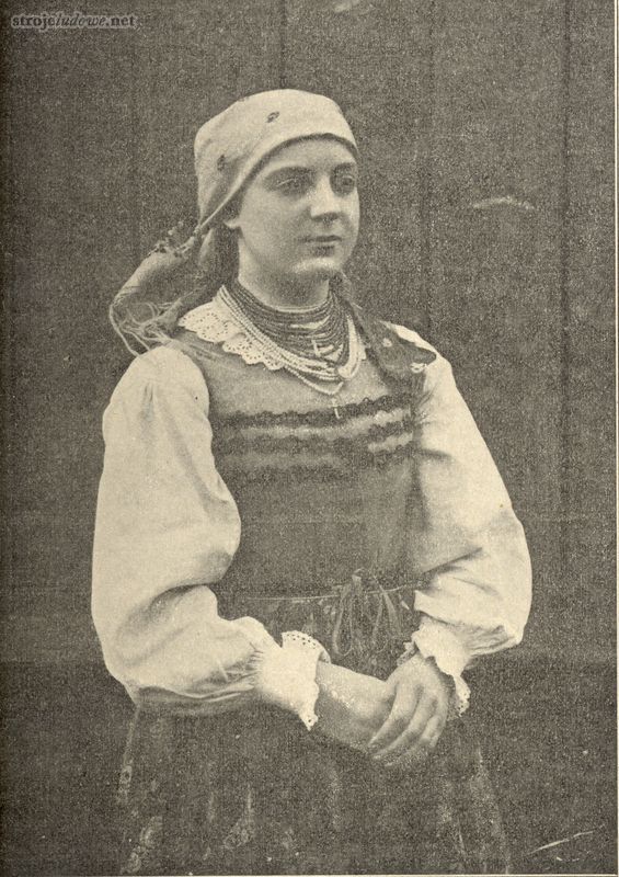 Sieradzanka w letniej sukience. Kamionacz, pow. Sieradz, <em>Ziemia</em> 1912, nr 50 s.847, fot. ze zbiorów St. Graevego