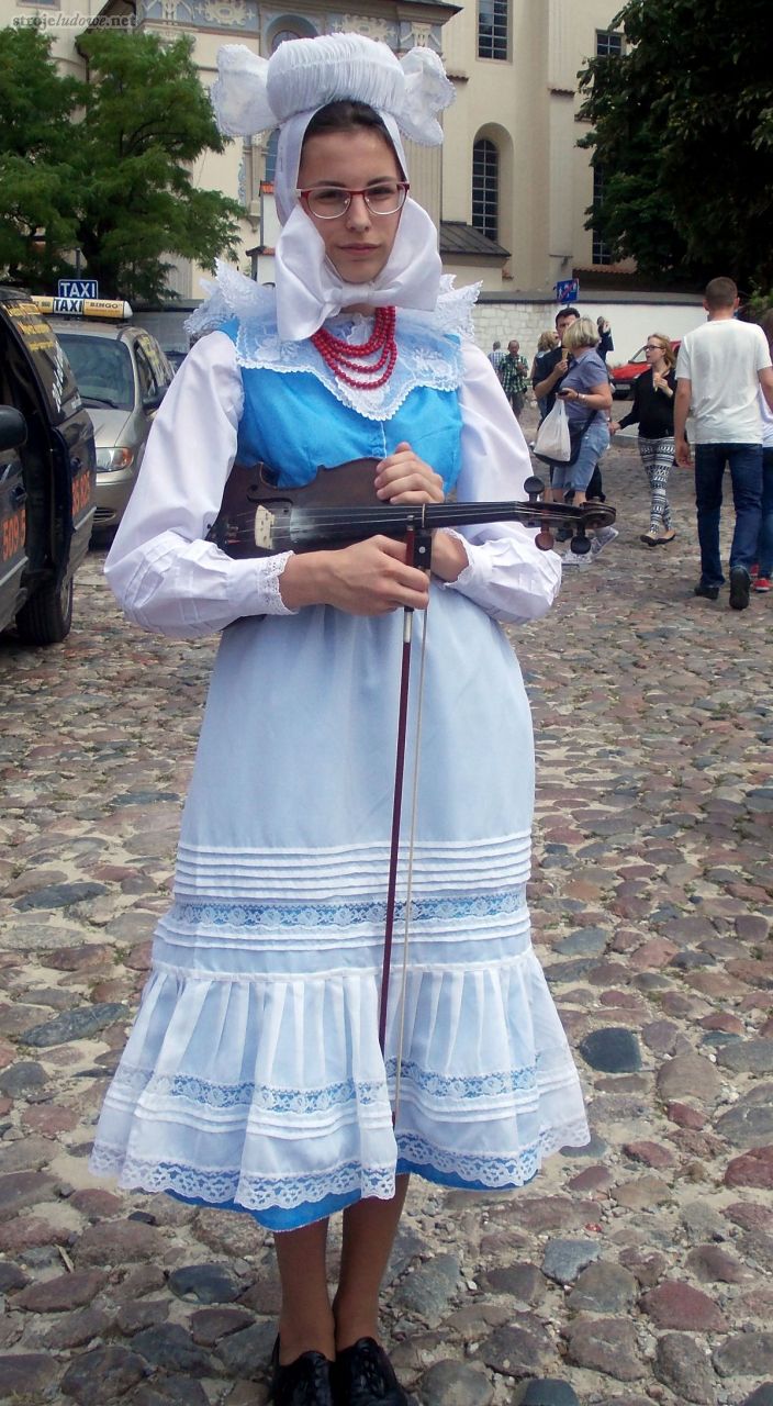 Biskupianka w stroju. Ogólnopolski Festiwal Kapel i Śpiewaków Ludowych w Kazimierzu Dolnym, czerwiec 2014 r., fot. M. Kunecka