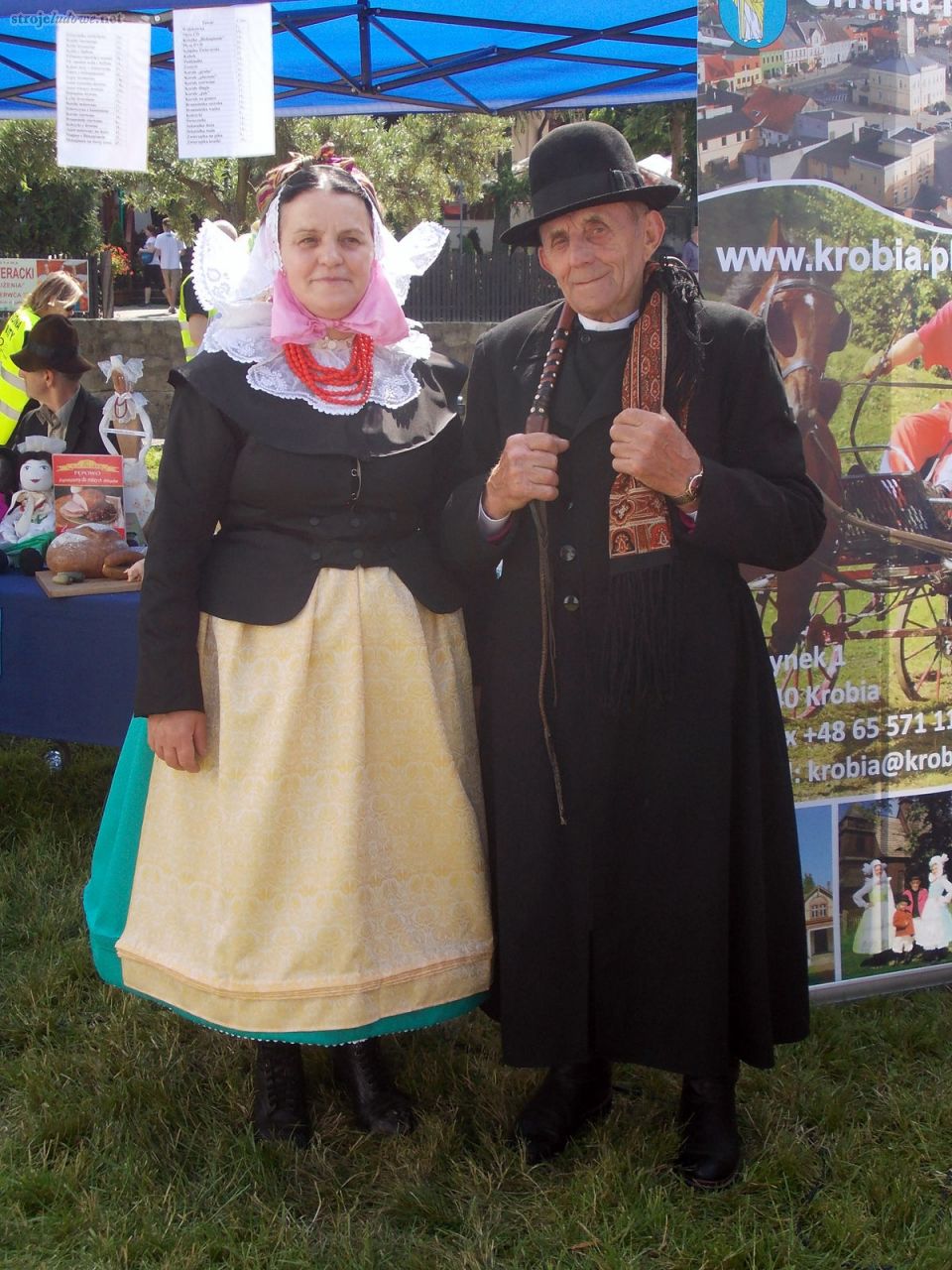 Biskupianie z Krobi w strojach. Ogólnopolski Festiwal Kapel i Śpiewaków Ludowych w Kazimierzu Dolnym, czerwiec 2014 r., fot. D. Kunecki