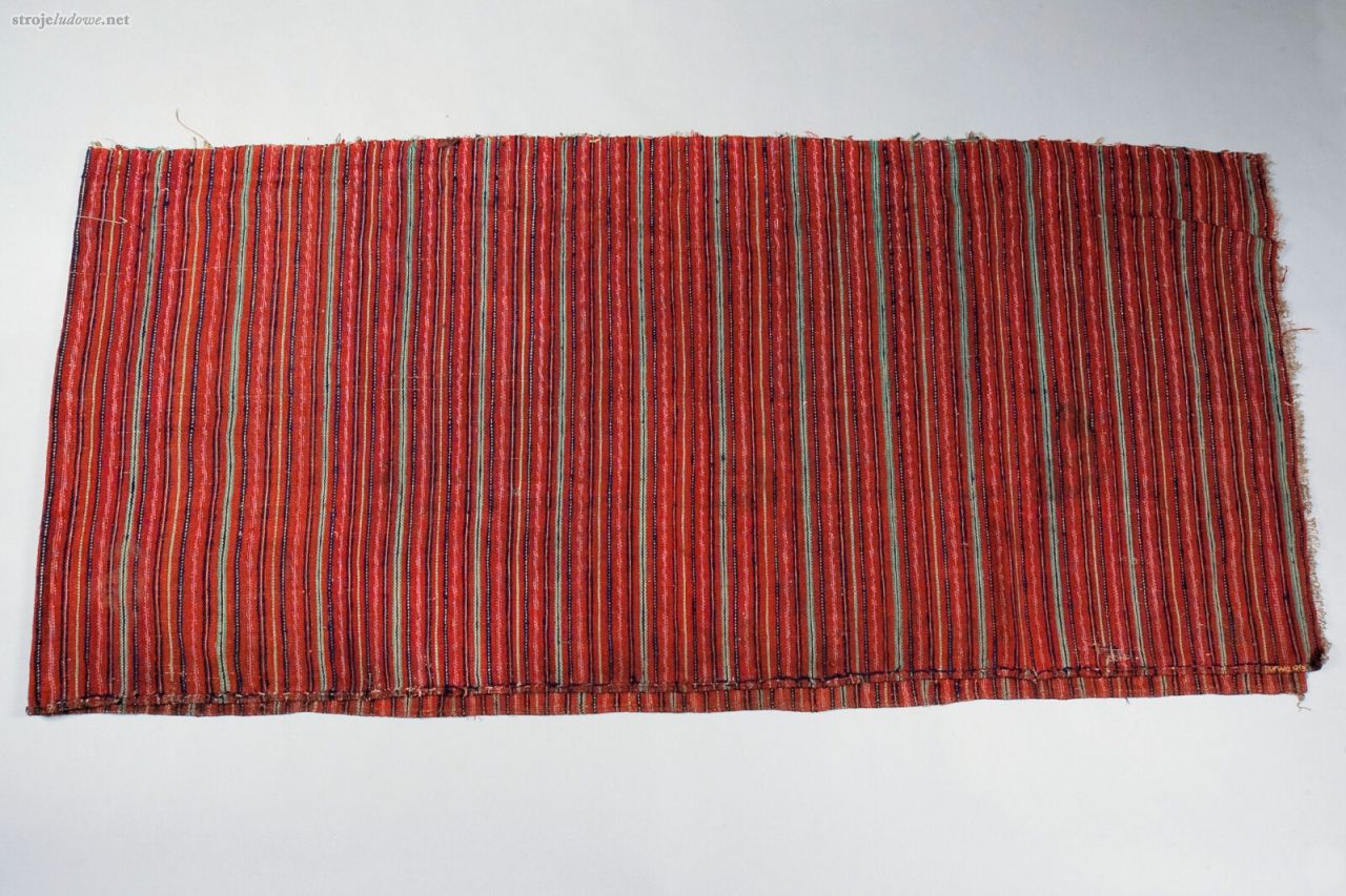 Kupon samodziału na&nbsp;spódnicę buroka, początek XX&nbsp;w., ze&nbsp;zbiorów Muzeum Wsi Opolskiej.