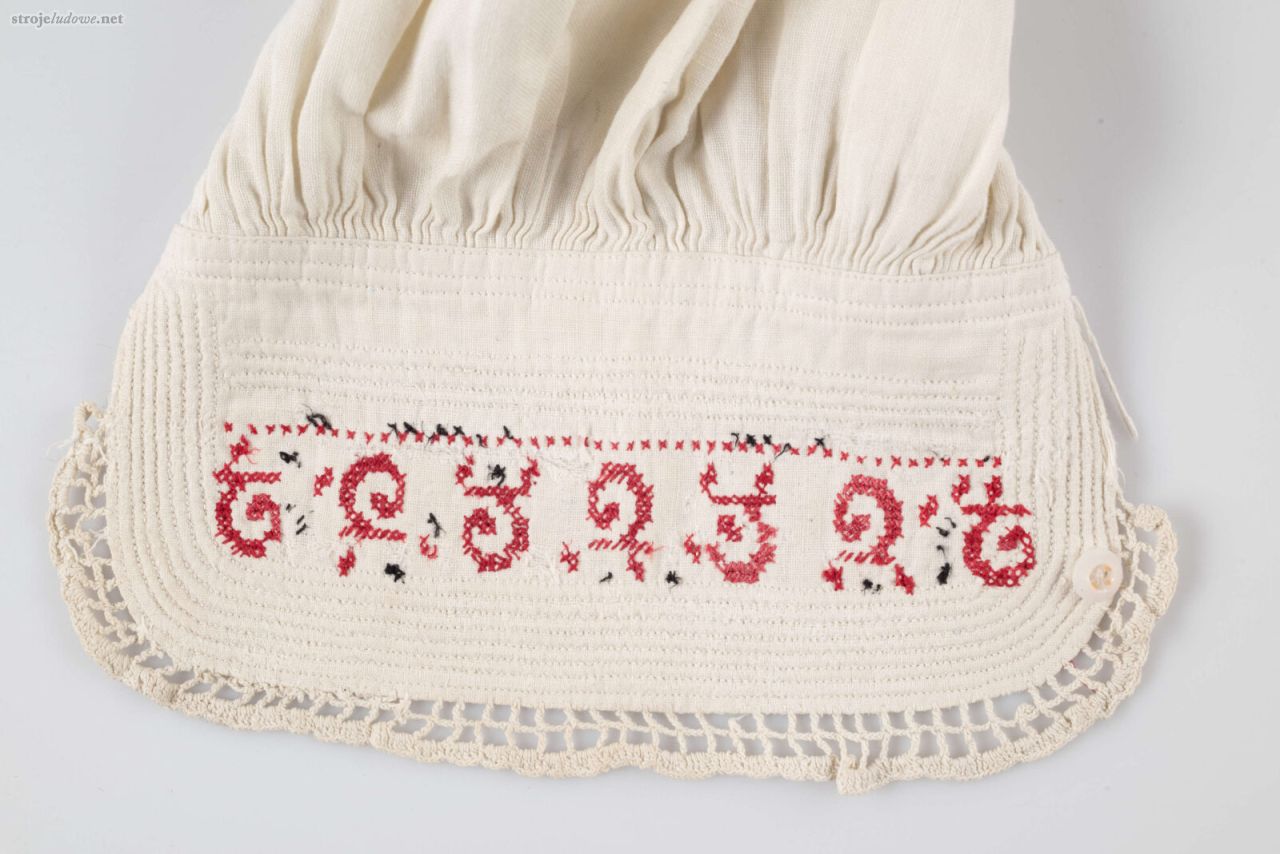 Haftowany mankiet koszuli kobiecej