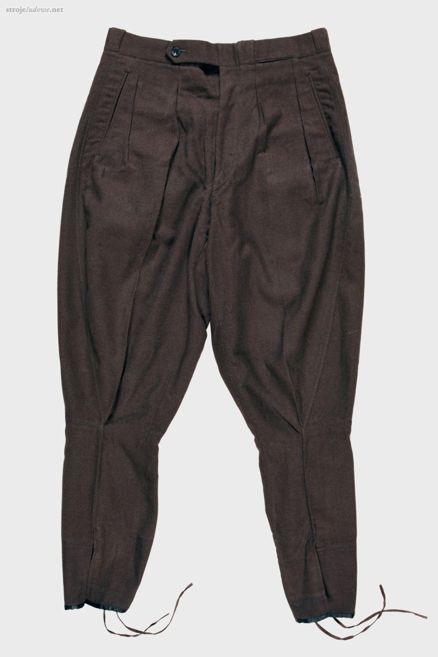 Spodnie bryczesy, ze&nbsp;zbiorów Muzeum Ziemi Chełmskiej, fot. Grzegorz Zabłocki.

