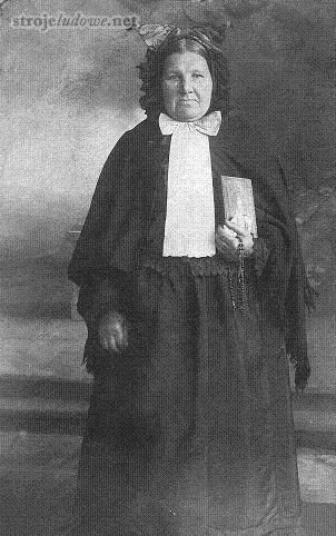 Starsza kobieta z&nbsp;Kociewia w&nbsp;ubiorze tradycyjnym, przełom XIX i XX&nbsp;w., archiwum prywatne Bogdana Soleckiego z&nbsp;Pelplina