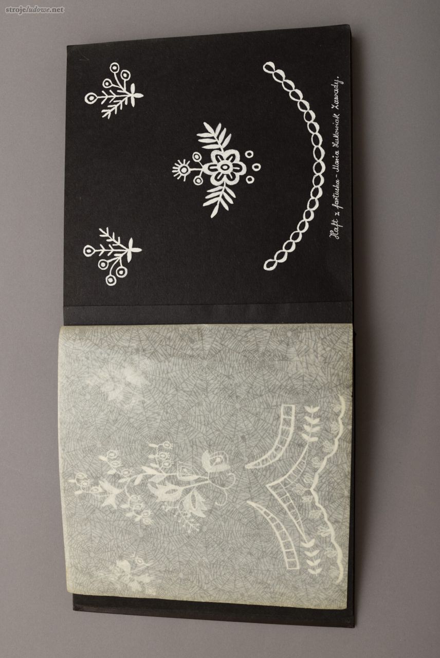 Wzory haftów chazackich zebrał Franciszek Brzeskot, z&nbsp;kolekcji Muzeum Ziemi Rawickiej, fot. Joanna Minksztym