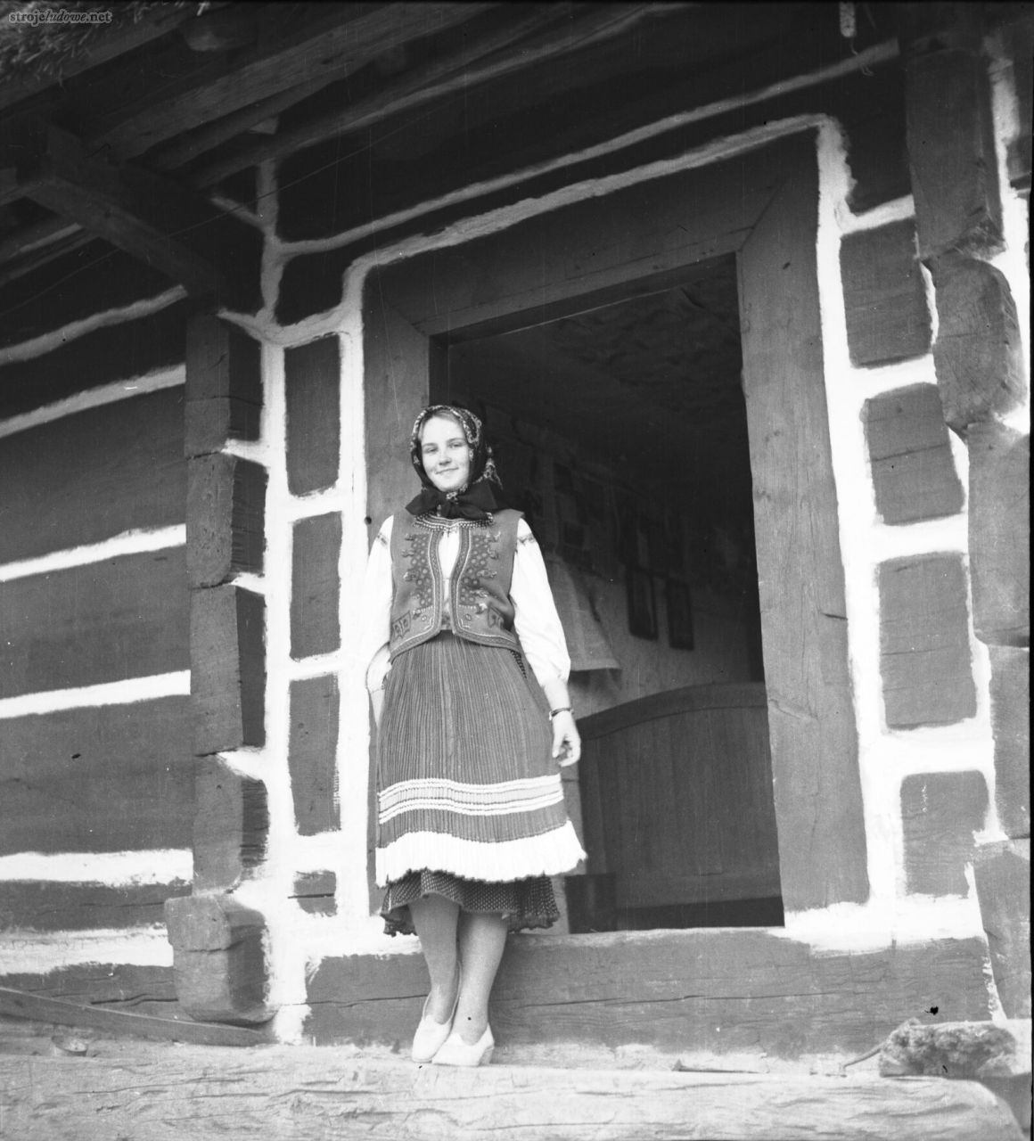 Strój łemkowski, Komańcza, fot. A. Gauda ze&nbsp;zbiorów archiwum Instytutu Nauk o&nbsp;Kulturze UMCS w&nbsp;Lublinie