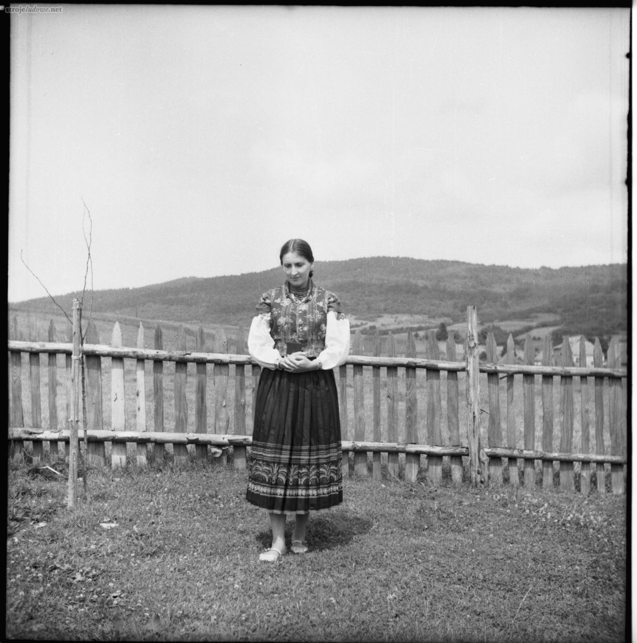 Strój łemkowski, Krempna, Jasło, fot. Brylak, ze&nbsp;zbiorów archiwum Instytutu Nauk o&nbsp;Kulturze UMCS w&nbsp;Lublinie 