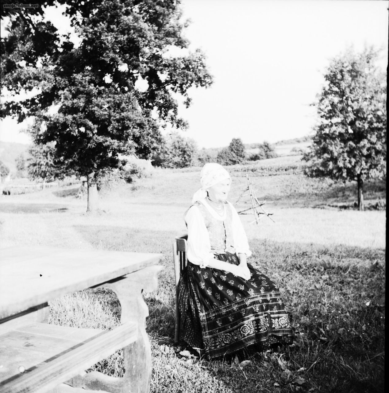 Strój łemkowski, Krempna, Jasło, fot. Brylak, ze&nbsp;zbiorów archiwum Instytutu Nauk o&nbsp;Kulturze UMCS w&nbsp;Lublinie 