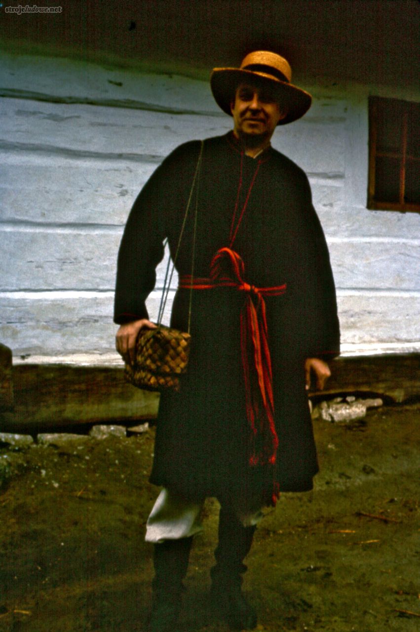 Mężczyzna w&nbsp;stroju łukowskim, obiekty ze&nbsp;zbiorów Muzeum Narodowego w&nbsp;Lublinie, fot. J. Urbanowicz
