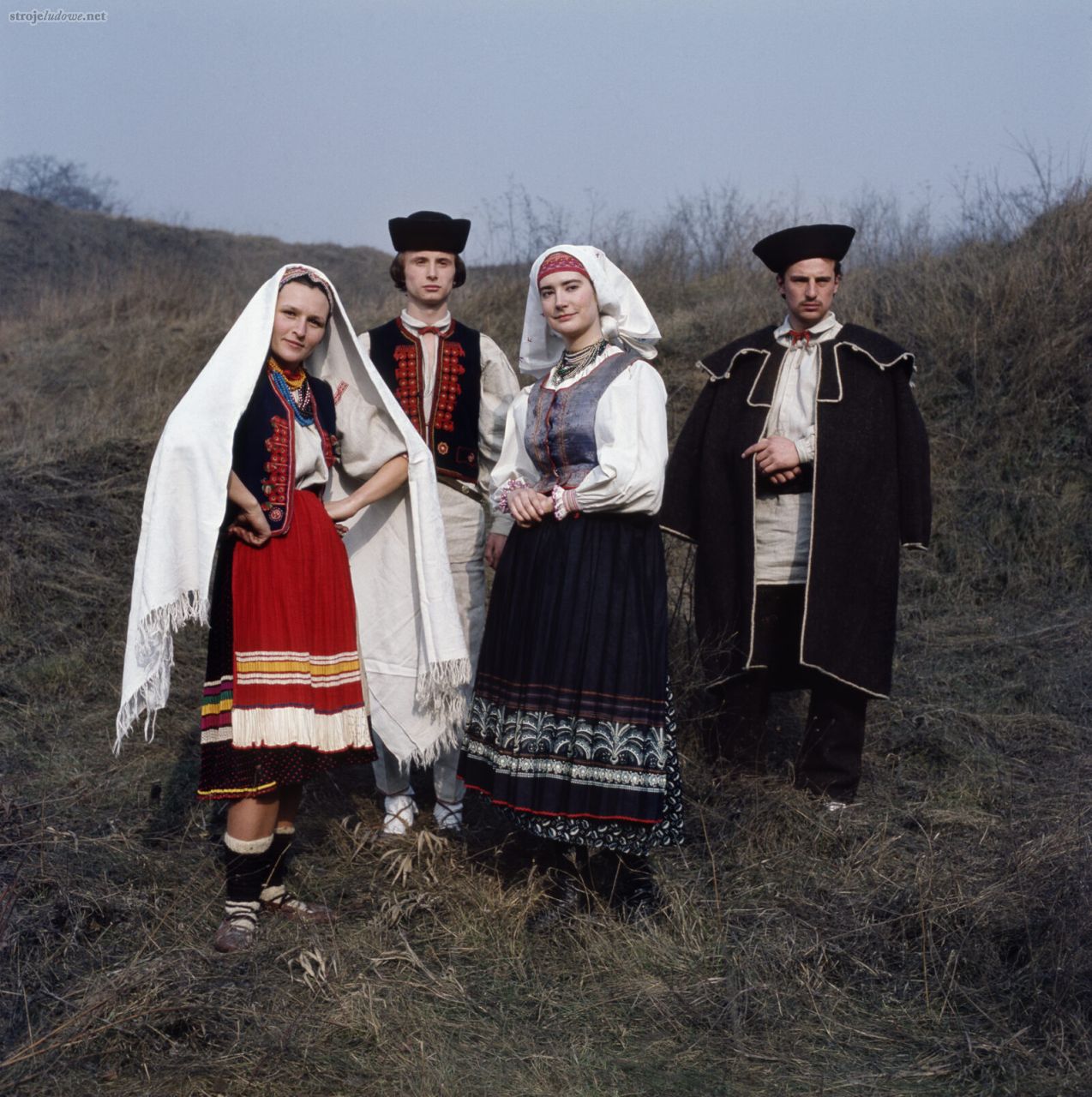 Stroje łemkowskie, fot. Stanisław Gadomski, ze&nbsp;zbiorów Muzeum Miejskiego w&nbsp;Tychach