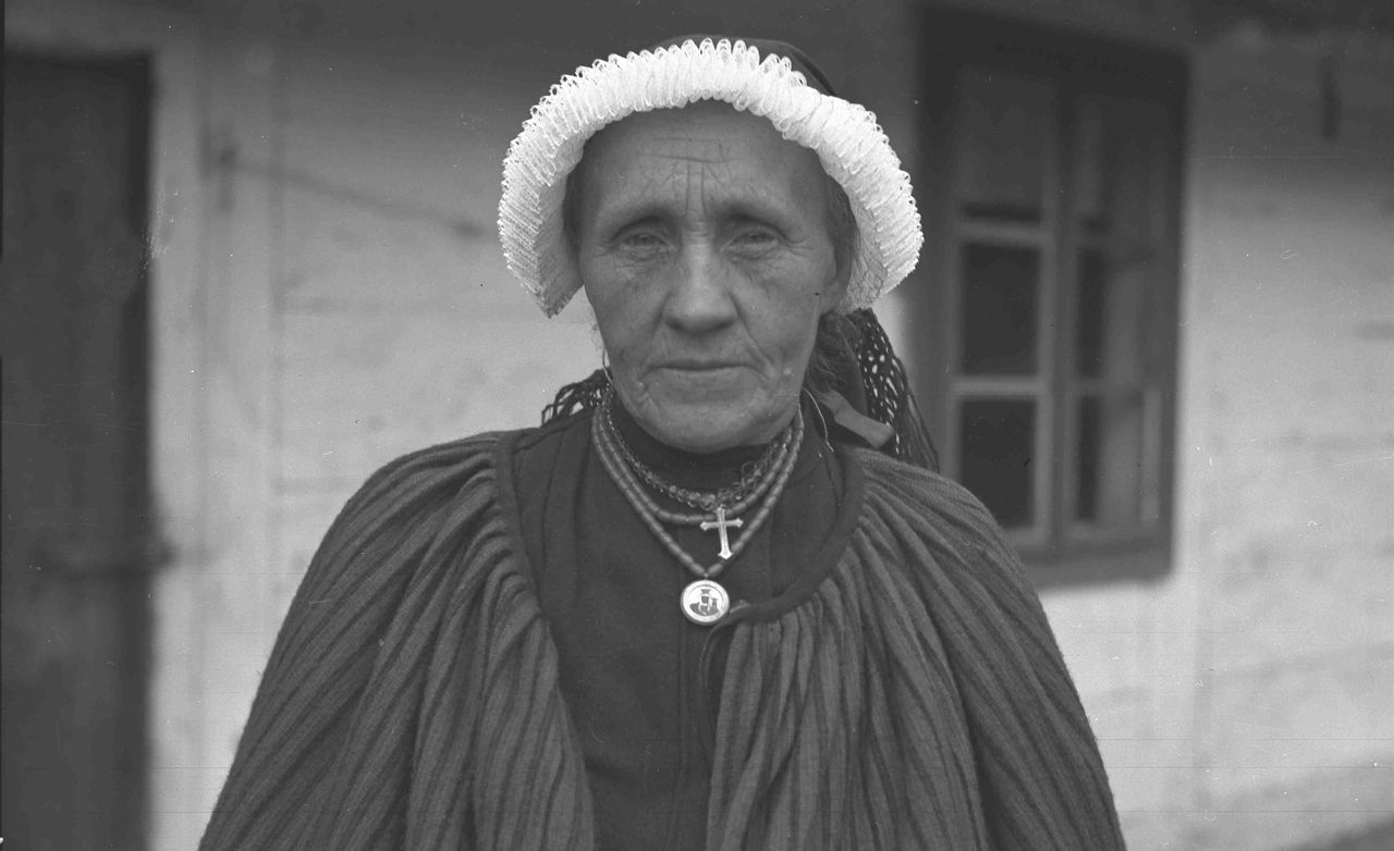 Wieluńskie, 1957&nbsp;r. Archiwum Etnograficzne Muzeum Archeologicznego i&nbsp;Etnograficznego w&nbsp;Łodzi, fot. K. Wecel.