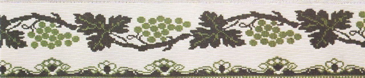Haft krzyżykowy (<em>ruskie szycie</em>). Fragment <em>przyramka</em> koszuli kobiecej. Własność prywatna, fot. E. Piskorz-Branekova