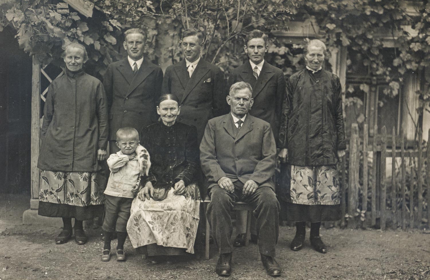 Portret rodzinny, 1931, fot. Fototeka Śląska (Muzeum Wsi Opolskiej).